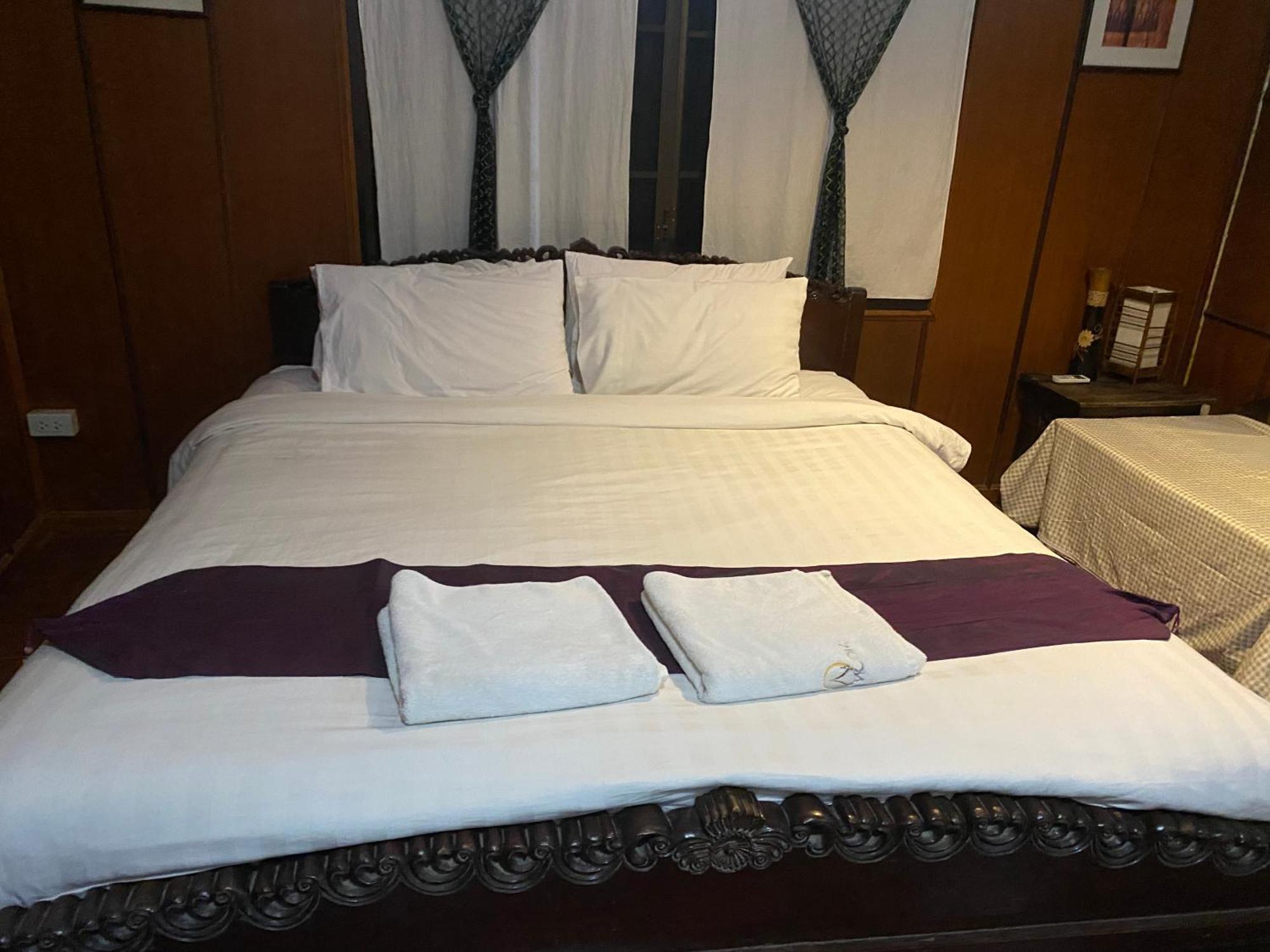 Nearthepark Boutique House Hostel เชียงใหม่ ภายนอก รูปภาพ